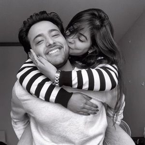 Meet your Posher, Akash